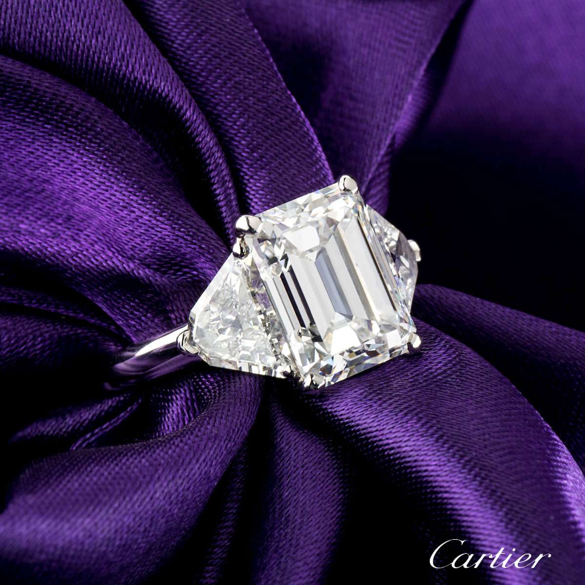 nabootsen Collega Kano Cartier Emerald Cut Diamond Ring in Platinum 5.03ct F/VS2 B&P | Rich  Diamonds